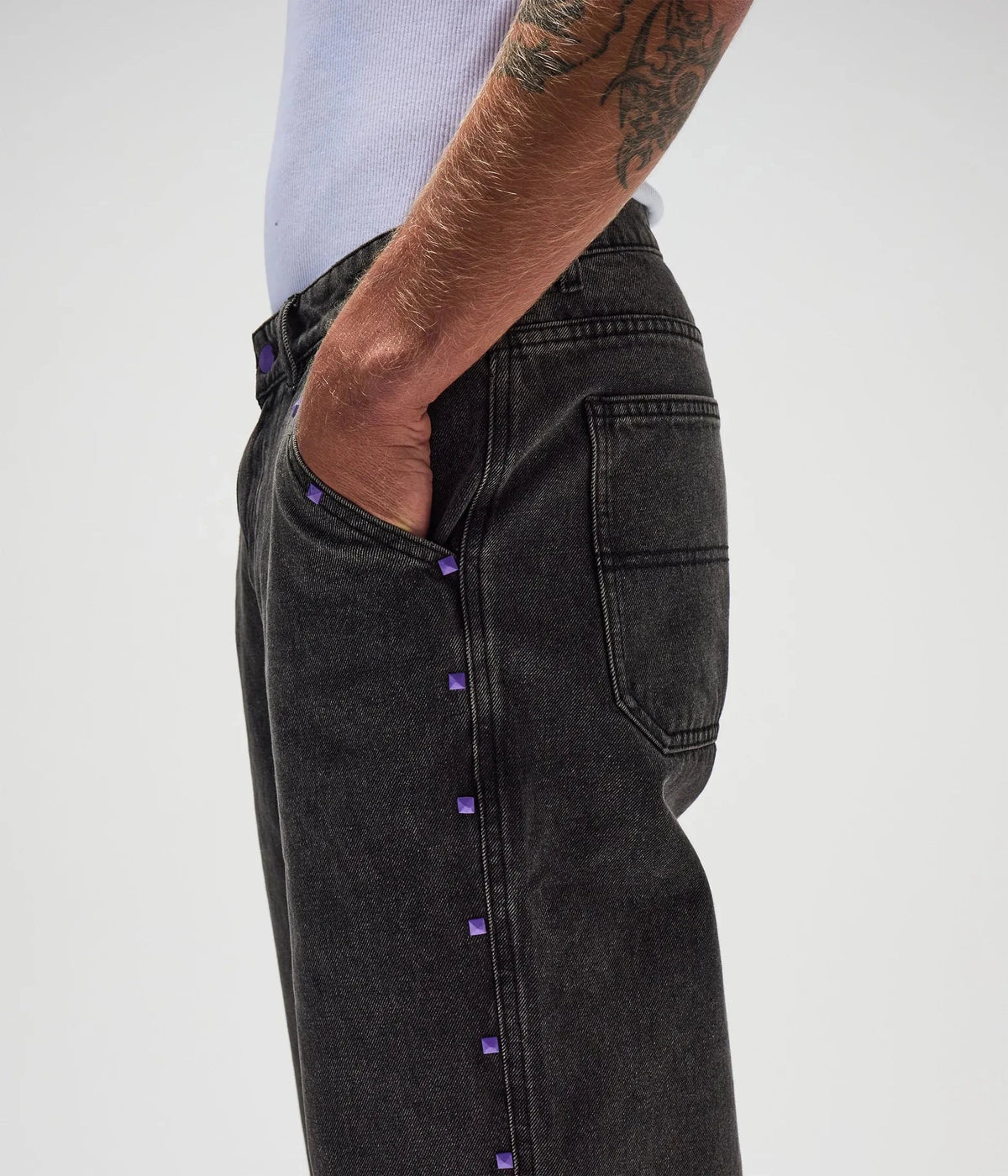 Former Studded Denim Pant Washed Black pants Former 