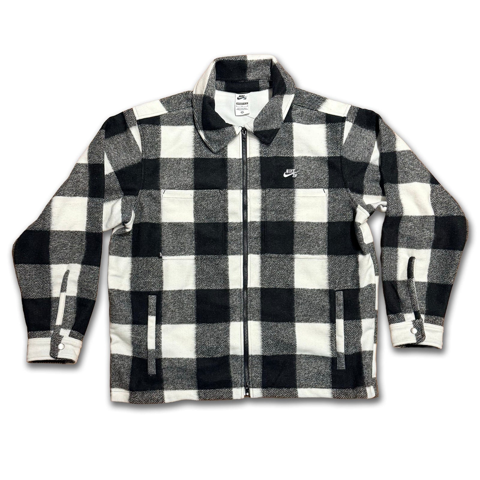 Nike SB Essential Skate Shirt Jacket White/Black jackets Nike SB 