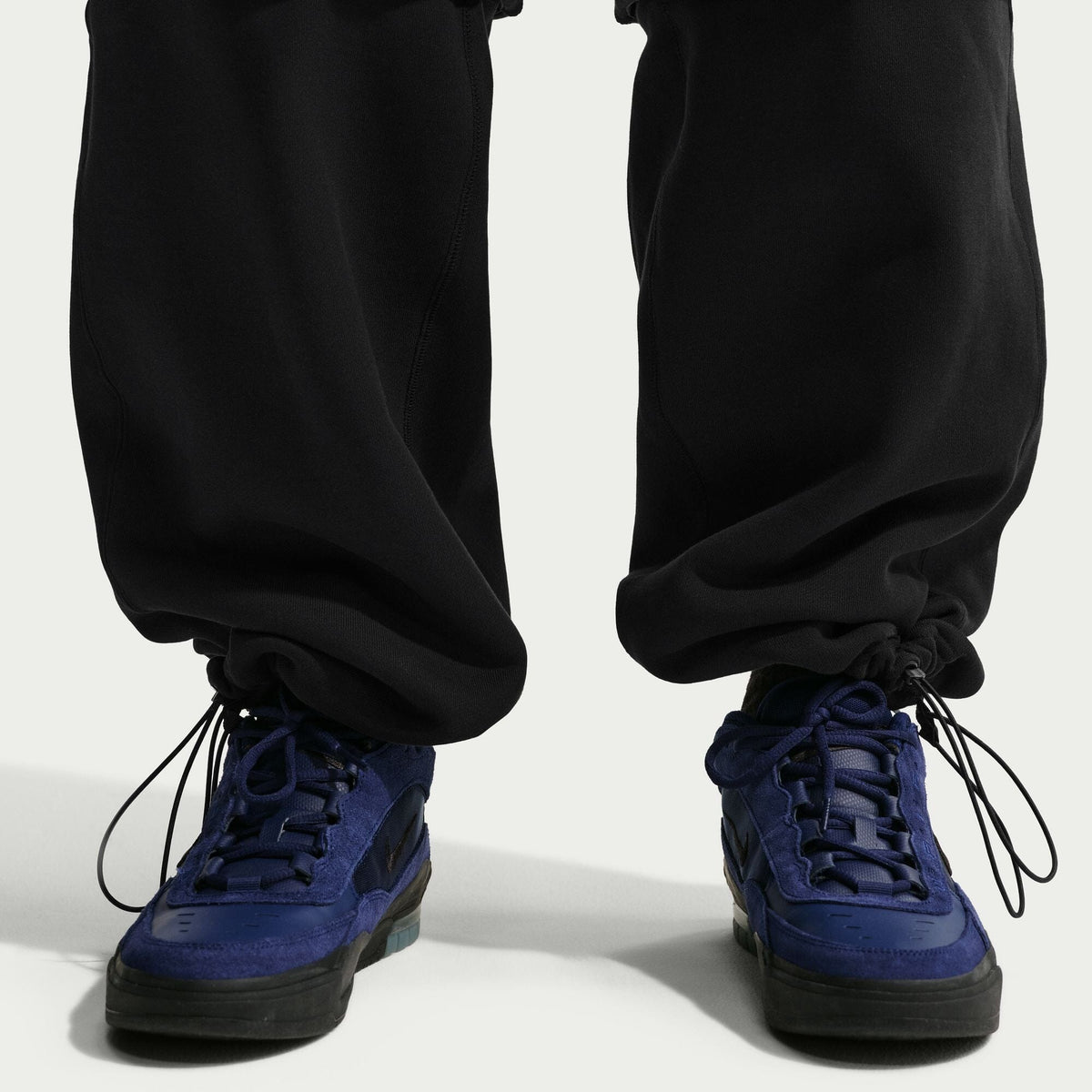 Nike SB Ishod Cargo Convertible Sweatpant Black Pants Nike SB 