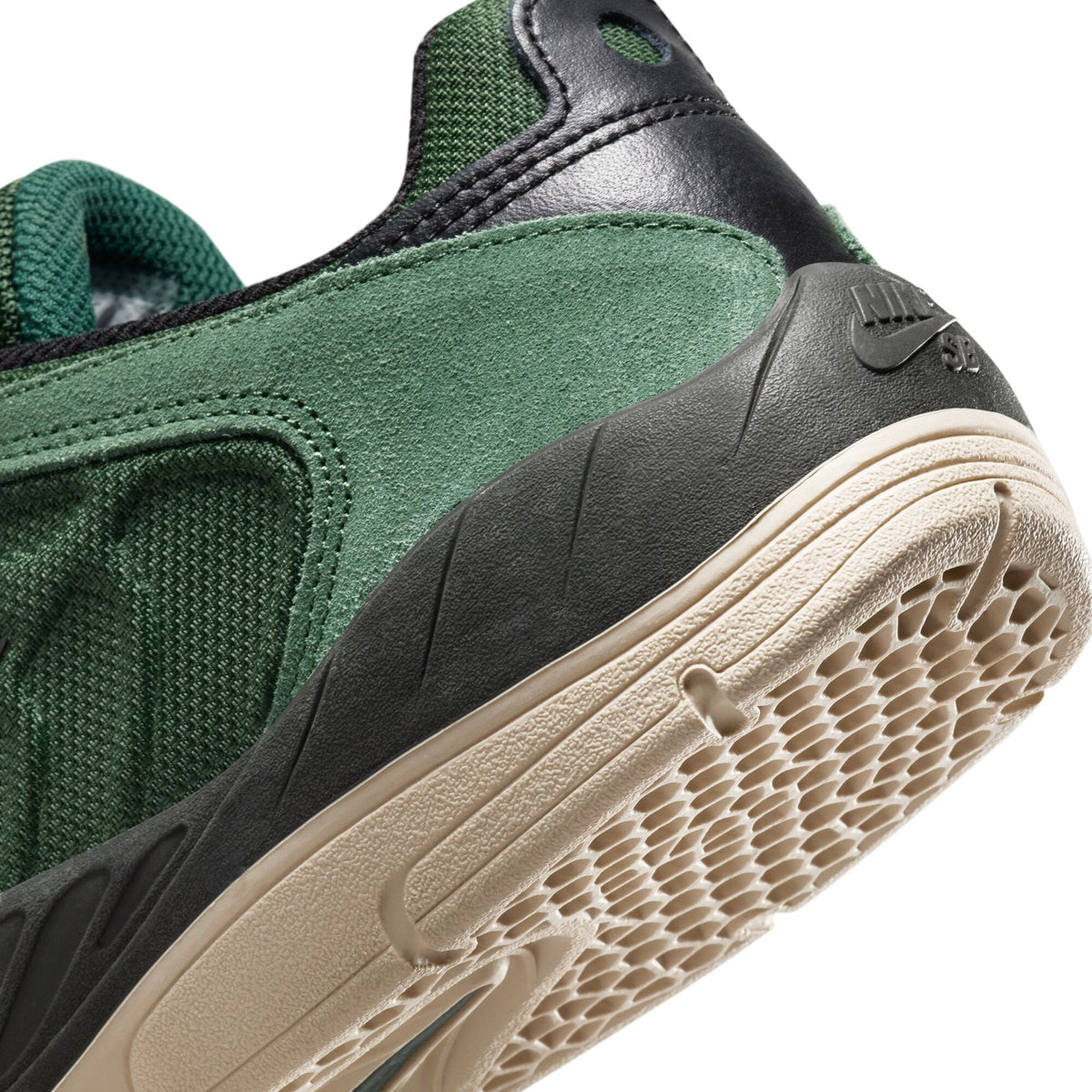 Nike SB Vertebrae Fir/Black Sequoia/Light Orewood Brown footwear Nike SB 