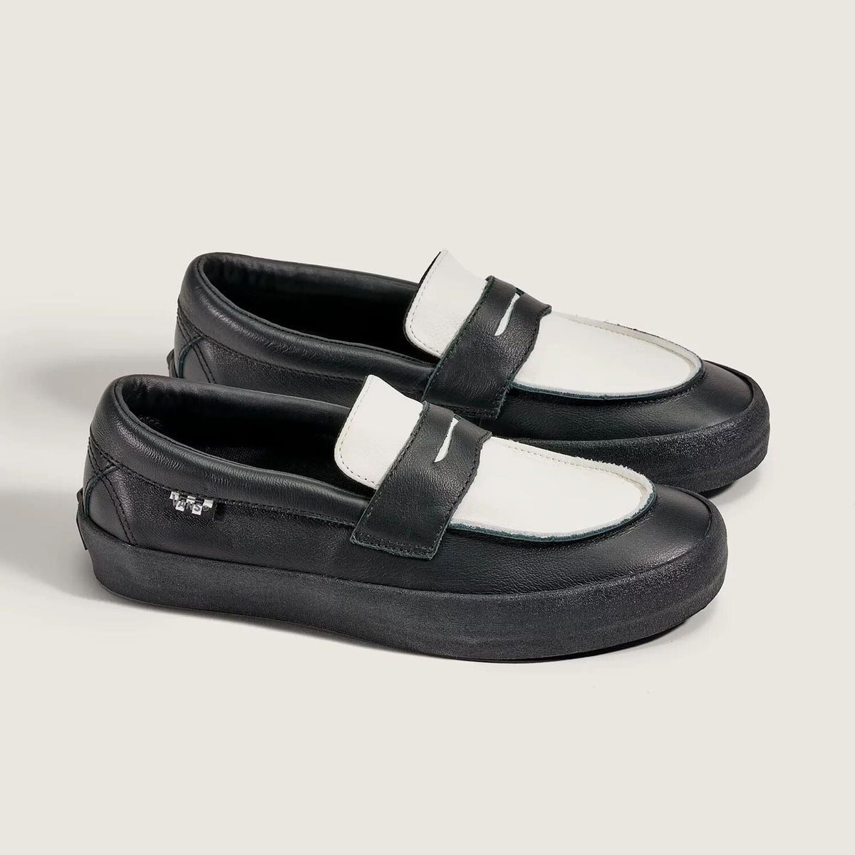 Vans Skate Loafer Black/White footwear Vans 